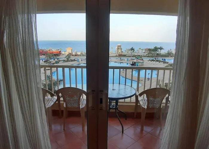 Porto Elsokhna Pyramids Family Apartmanhotel
