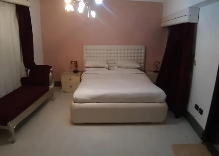 Porto Elsokhna Pyramids Family Apartmanhotel *